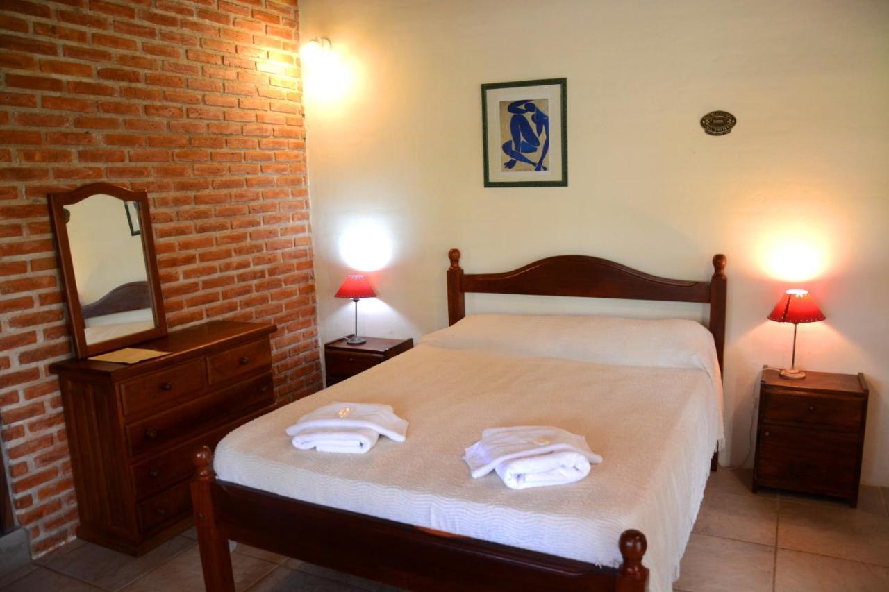 La Toma Complejo De Montana - Cabanas Y Habitaciones En Hosteria Мина-Клаверо Экстерьер фото