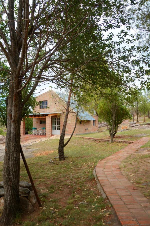 La Toma Complejo De Montana - Cabanas Y Habitaciones En Hosteria Мина-Клаверо Экстерьер фото